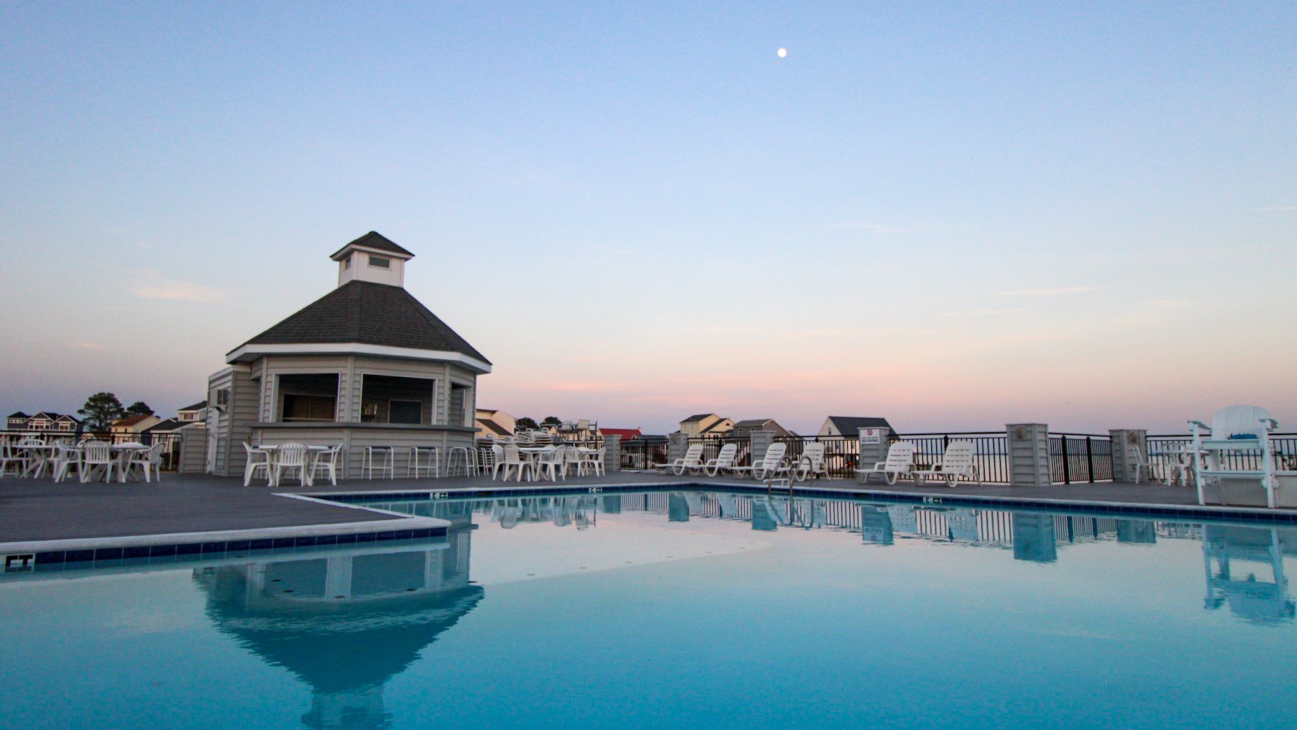 Marina Club outdoor pool and tiki bar overlooks Chincoteague Bay